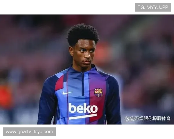 巴萨新赛季阵容亮相，年轻才俊引领未来发展